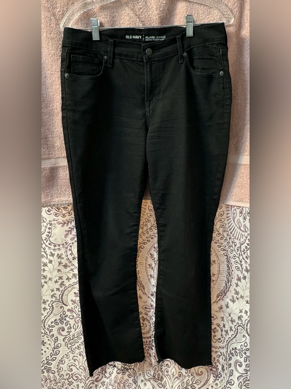 Old Navy Black Mid-Rise Flare Jeans Raw Hem Size 6